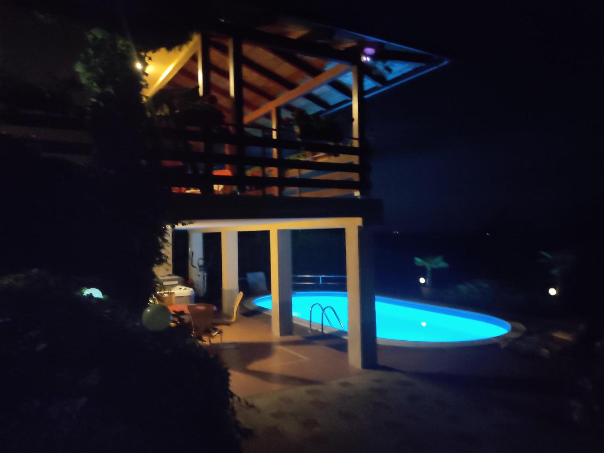 Nina Villa